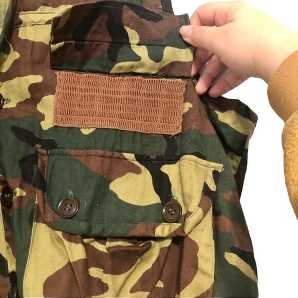 CALIBER Camo Hunting Fishing Vest Size Large - Picture 4 of 8